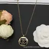 Collar Cruzado Chanel Doble C Nueva Colección, Auténtico con Etiquetas, Alta Calidad, Venta al por Mayor con Descuentos por Cantidad, Directo del Fabricante
