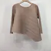 Camiseta de Manga Larga con Cuello Redondo y Dobladillo Irregular Estilo Japonés Issey Miyake, Suelta Casual Moda para Viajar Versátil Pulóver para Mujer
