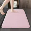 Alfombra de baño de franela de color liso transfronteriza, alfombrilla de suelo para inodoro, alfombra de entrada para el hogar, alfombrilla antideslizante, alfombrilla de puerta absorbente de agua de secado rápido
