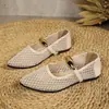 Sandalias de suela blanda para mujer, cómodas y casuales para el commuting, diseño plano, nueva colección de verano 2026, disponibles en tallas grandes, con diseño calado, aptas para uso tanto en interiores como en exteriores