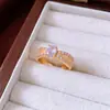 Anel Aberto Listrado Oval de Zircônia Francesa, Anel de Dedo Indicador Retro Estilo Palácio Levemente Luxuoso, Joia Simples e Elegante para Mulheres