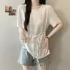 Estilo Verão 2026 Novo Tamanho Grande Camisa Feminina Pesada Bordada com Amarração na Cintura, Blusa de Manga Curta, Top Leve