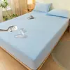 Funda de colchón impermeable de color sólido Amazon transfronteriza, protector de colchón impermeable a prueba de orina de una sola pieza, protector de colchón Simmons de hotel, funda antideslizante