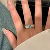 Luz de Anel de Zircônia Luxo Sensação de Alto Padrão Estilo Ins Nicho Moda Anel Ajustável Personalizado
