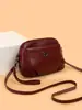Bolsa de mão de alta qualidade, estilosa e transfronteiriça para mulheres de meia-idade, nova coleção 2026, design retrô e minimalista, bolsa de ombro, bolsa transversal e porta-celular