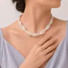 Nuevo Collar de Perlas Envueltas de Doble Capa para Mujer, Cadena Versátil para la Clavícula de Estilo Francés de Lujo Ligero y Nicho con un Toque de Alta Gama