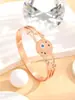 Pulsera de Acero de Titanio con Galvanizado al Vacío que No se Desvanece para Mujer, Pulsera de Trébol de Cuatro Hojas y Corazón de Lujo Ligero a la Moda Llena de Diamantes, Joyería de Alta Gama