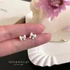 Pendientes de Arena Flash con Mini Lazo Simple Estilo Japonés y Coreano para Mujer Exquisitos Dulces Pendientes de Pin de Plata Versátiles Diarios Pendientes Ins