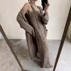 Conjunto Casual de Punto Transfronterizo para Mujer 2025 Otoño e Invierno Nuevo Conjunto de Tres Piezas: Chaqueta Larga de Punto, Chaleco de Tubo y Pantalones