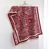 Bufanda de Imitación Cachemir Nueva para Otoño e Invierno Chal Jacquard Floral Clásico Chino para Mujer Calentador de Cuello con Borlas Retro Ropa de Abrigo