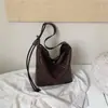 Bolsa de Balde Tecida Retrô Transfronteiriça de Alta Qualidade Grande Capacidade Bolsa de Ombro de Luxo Leve Design de Nicho Versátil para o Dia a Dia Bolsa de Mão