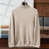 Otoño e Invierno Nuevo Tejido de Cachemira Capa Base Holgada Commute de Negocios Manga Larga Cálido Casual Cuello Alto Para Hombre