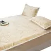 Outono e Inverno Espessado Esculpido Leite Veludo Lençóis de Cama Peça Única Forrado com Lã Cobertor de Cama Quente Veludo Coral Protetor de Colchão Conjunto de Três Peças