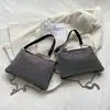 Bolsa de Pedraria Feminina 2023 Nova Moda Simples Brilhante Diamante Corrente de Ombro Transversal Bolsa Quadrada Pequena Estilo Western Versátil