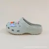 Zuecos Infantiles Lindos Estilo Little Red Book con Amuletos de Zapatos de Dibujos Animados, Zuecos Infantiles Más Vendidos Venta al por Mayor de Fábrica