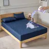 Funda de Cama Impermeable Acolchada Color Sólido Protector de Colchón Totalmente Cerrado Engrosado Antideslizante Impermeable a la Orina a Prueba de Polvo Funda de Colchón Simmons Pieza Única