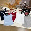 Camisola de Mujer para Primavera y Verano con Doble Tirante, Diseño de Espalda Cruzada, Sujetador con Relleno, Camisola Versátil como Capa Base con Almohadillas en el Pecho