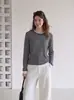 Camiseta de manga larga a rayas estilo coreano, imitación de dos piezas, diseño de primavera y otoño, versátil para ir al trabajo, casual y de corte holgado, adecuada como prenda interior