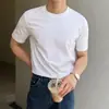 Camiseta de Verano para Hombre Estilo Chico Duro Peso Pesado Negra Hombro Derecho Escote Pequeño Manga Corta Puño Deportivo Elegante Fitness