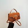 Bolso bandolera chino de diseño de nicho de gran valor, nuevo bolso cuadrado pequeño portátil para uso diario, combinable con todo, otoño 2024