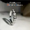 Anillo de Cuadros Diamante Estilo Retro Europeo y Americano Versa Recubrimiento 18k Anillo Medio Estrecho Superpuesto Anillo de Pareja de Zirconio