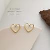 Pendientes elegantes de estilo coreano con forma de corazón de celebridades de Internet, pendientes sencillos para chicas, pendientes chapados en oro estilo japonés y coreano para mujeres.