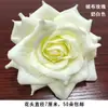 Decoração de Casamento com Flores Brancas, Peônias, Phalaenopsis, Rosas, Arranjos Florais de Teto e Arranjos Florais Pretos para o Salão de Casamento