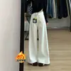 Calça jeans branca de perna larga e cintura alta forrada com fleece para mulheres, novo estilo outono/inverno 2026, solta, modeladora, com um toque relaxado e casual, calça comprida