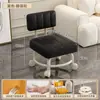 Taburete Pequeño Giratorio con Ruedas para Uso Doméstico, un Taburete Pequeño con Ruedas que Previene la Fatiga al Sentarse por Períodos Prolongados, Taburete Deslizante Móvil para Niños, Taburete Redondo, Luna Roja