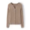 Novo Cardigã de Tricô de Cashmere com Gola V Estilo Inverno Manga Longa Listrado Slim Fit Top Valorizador Peça de Sobrepor