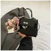Bolsas Pequenas da Moda Deste Ano 2026 Novo Estilo Bolsa de Mão Kelly Retrô com Padrão de Pedra de Alto Padrão Bolsa Transversal para Mulheres