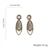 Collar y pendientes geométricos estilo vintage con incrustaciones de diamantes, versátil, moderno, cadena para la clavícula exquisita, lujo ligero, joyería de alta gama para mujer
