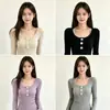Suéter de punto de terciopelo Andi con un tacto de alta gama, top de punto con botones y cuello en U, camiseta base para mujer que ajusta la cintura, nuevo estilo de principios de otoño