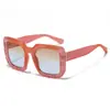 Gafas rectangulares de moda 2025 para mujer, exportación, gafas de sol con protección solar, venta al por mayor, transfronterizo, nuevo marco generoso europeo y americano, gafas de sol
