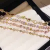 Pulsera de circonita de color de diseño de nicho de lujo ligero, gota de agua en forma de corazón, simple, de alta gama, versátil, adorno para la mano, mujer