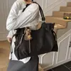 Bolsa de Gran Capacidad para Mujer 2026 Nuevo Retro Versátil Bolso Cruzado Casual Popular Bolso de Hombro para Viajes de Mujer