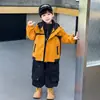 Chaqueta Cortavientos Tres en Uno para Niños Estilo Nuevo 2026 Conjunto Elegante Fresco Atractivo de Dos Piezas para Bebés Niños