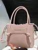 Bolso Cuadrado Pequeño Exquisito Estilo Retro Francés 2025 Nuevo Bolso de Hombro Único Cruzado de Marca Nicho Bolso de Mano de Alto Valor de Moda para Mujeres