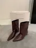 Botas Femininas de Salto Alto Stiletto Bico Fino Estilo Retro Francês Novas Outono/Inverno 2026 Botas de Cano Curto Femininas Versáteis Casuais Martin