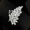 Broche Brilhante de Meia Borboleta, Broche de Cristal Exquisito e Fashion para Mulheres de Alto Padrão, Sensação de Luxo Leve e de Alto Padrão, Alfinete, Acessório para Blazer