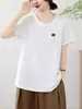 Camiseta blanca de manga corta con bordado floral para mujer, cuello redondo, corte ajustado, diseño único, top de estilo casual