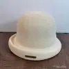 Sombrero Transpirable Vintage Estilo Francés Inspirado en Hepburn para Mujer, Sombrero de Pescador Elegante Delgado de Primavera y Verano Que Hace que la Cara Parezca Más Pequeña, Tendencia