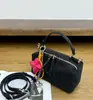 Oubena Mini Bolsa Pequeña Bolso de Mujer 2025 Otoño e Invierno Nuevo Estilo Bolso de Mano Cuadrado Pequeño Bolso de Hombro Cruzado Elegante de Alta Gama