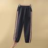 Pantalones Vaqueros Sueltos Deportivos Casuales Versátiles con Diseño de Líneas de Color de Contraste Nuevos para Niños de Primavera y Otoño