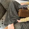 Toma real de los nuevos pantalones de pierna ancha a cuadros de gamuza para otoño e invierno 2026, pantalones casuales para mujer, pantalones largos elegantes y versátiles