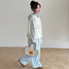Conjunto Outono/Inverno para Meninas 2026 Novo Menina Doce Estilo Coreano Crianças Médias/Grandes Colete de Pelo com Capuz Calça Casual Tendência