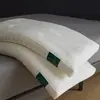 Núcleo de almohada SPA exclusivo de capullo de gusano de seda para hotel cinco estrellas, para soporte del cuello y ayuda para dormir, uso doméstico para adultos, juego de dos almohadas bajas