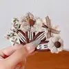 Pasador de Pelo Infantil Dulce Dibujo Animado Flor Rizo Flequillo Clip Lateral Niñas Pinza de Pato Pasador Tocado Accesorios para el Cabello de Bebé