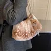 Invierno Nuevo Estampado de Leopardo Bolso Casual para Mujer Viaje al Trabajo 2026 Versátil Súper Popular Bolso Cruzado Bolso de Hombro de Felpa Moda