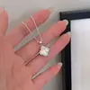 Collar de Trébol de Cuatro Hojas Plateado para Mujer, Plata Pura S999, Diseño de Nicho Versátil de Moda, Cadena de Clavícula de Plata Pura de Lujo Ligero